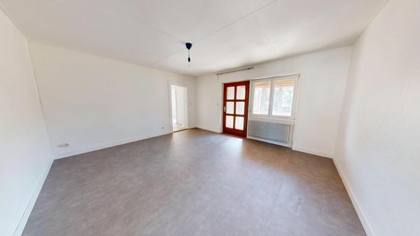 Appartement 4 pièces avec extérieurs, caves et stationnement – Ensisheim (68190)
