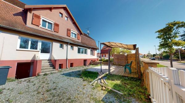 Appartement 4 pièces avec extérieurs, caves et stationnement – Ensisheim (68190)