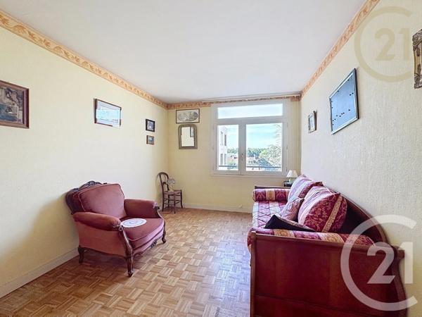 Appartement F5 à vendre  5 pièces - 105,24 m 2   ST FARGEAU PONTHIERRY  - 77