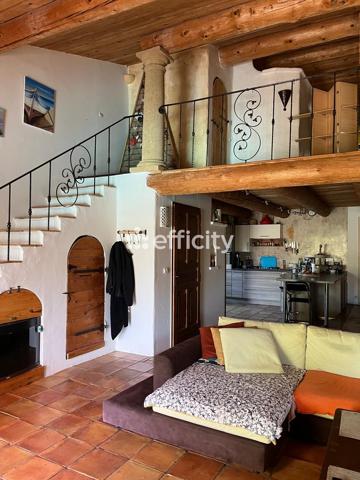 Maison
         7 pièces
        - 240 m² Exclusivité 895 000 € *