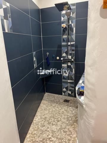 Maison
         7 pièces
        - 240 m² Exclusivité 895 000 € *