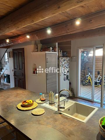 Maison
         7 pièces
        - 240 m² Exclusivité 895 000 € *