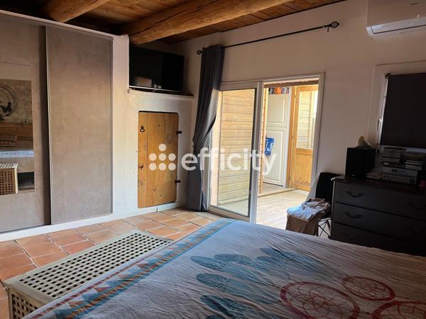 Maison
         7 pièces
        - 240 m² Exclusivité 895 000 € *