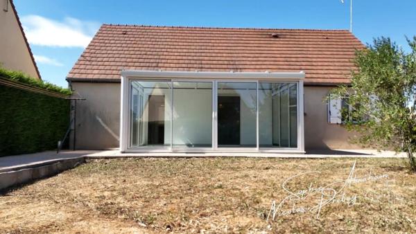 Pavillon de plain-pied 3 chambres avec garage à Janville-en-Beauce