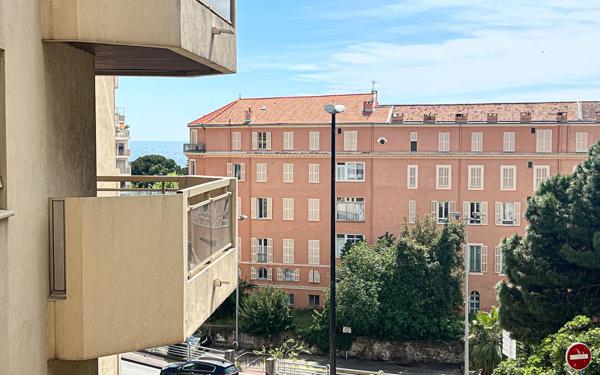 Appartement à vendre    3 pièces • 96,60 m2 Cannes