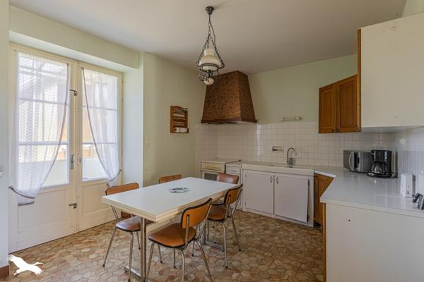 Maison à vendre 205 600 € Ligré 4 p 138 m² DPE E