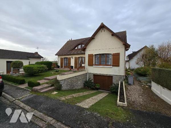 Maison à Vendre à Foucarmont (76340) en Seine-Maritime (76)

Cette maison dispose d'une surfa...