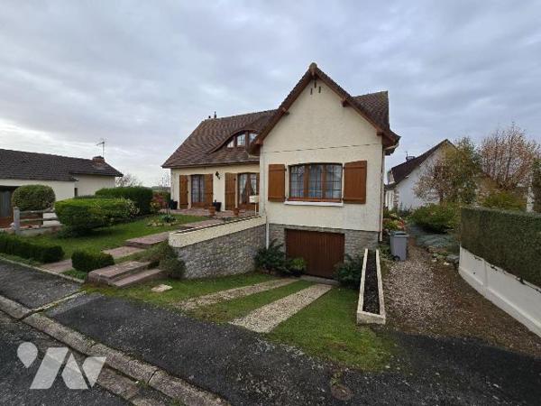 Maison à Vendre à Foucarmont (76340) en Seine-Maritime (76)

Cette maison dispose d'une surfa...