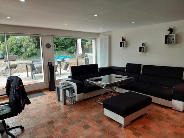 Maison beaux volumes proche YVETOT 7 pièce(s) 234 m2