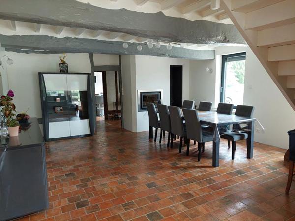 Maison beaux volumes proche YVETOT 7 pièce(s) 234 m2