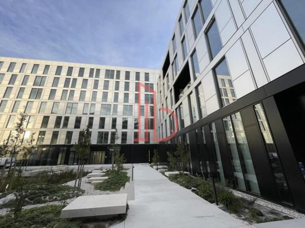 Bureau de 4314 m² à louer à Bordeaux Ravezies