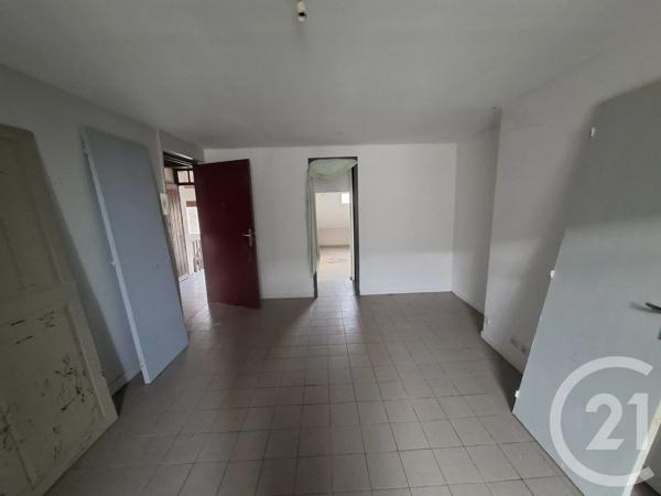 Immeuble à vendre  268 m 2   VALENCAY  - 36