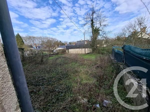 Immeuble à vendre  268 m 2   VALENCAY  - 36