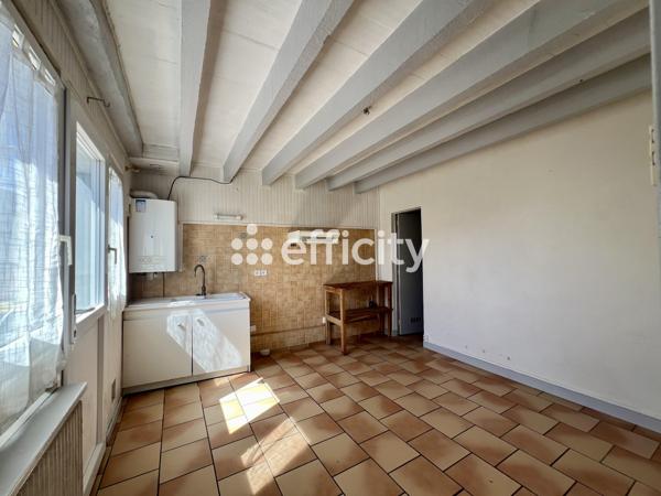 Maison
         4 pièces
        - 101 m² 220 500 € *