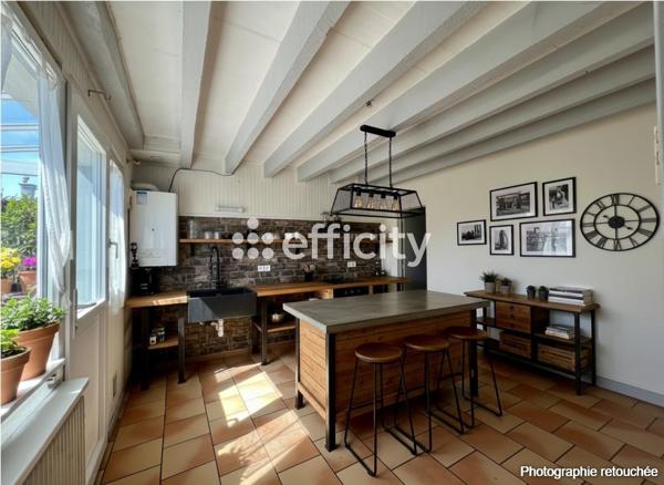 Maison
         4 pièces
        - 101 m² 220 500 € *