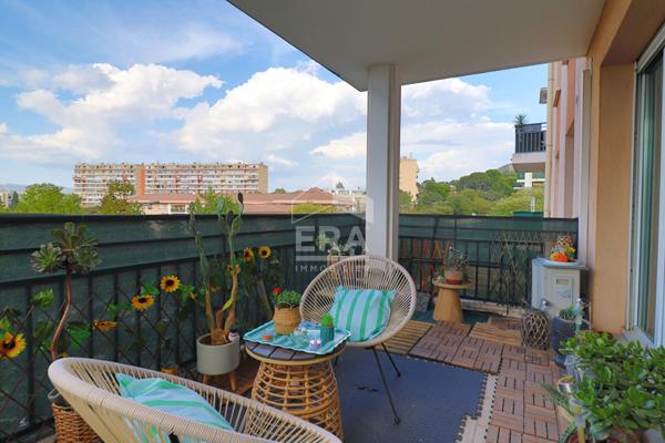 Appartement Marseille 2 pièces 42 m² rénové avec terrasse 11 m² vue dégagée  Saint-Loup / Saint-Tronc parking garage