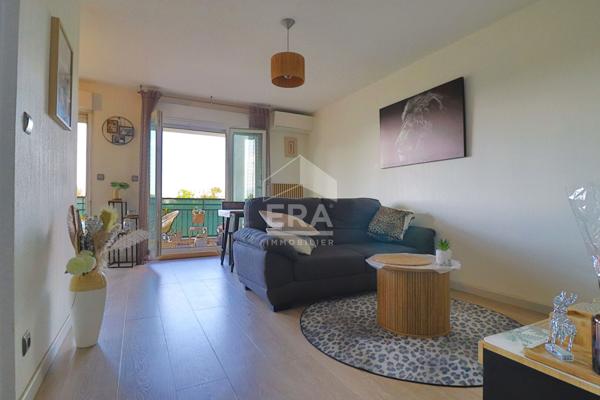 Appartement Marseille 2 pièces 42 m² rénové avec terrasse 11 m² vue dégagée  Saint-Loup / Saint-Tronc parking garage