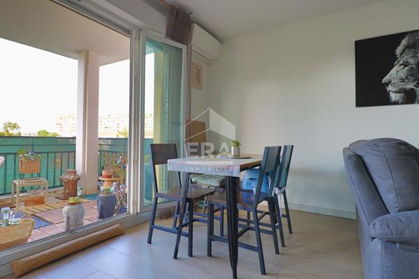 Appartement Marseille 2 pièces 42 m² rénové avec terrasse 11 m² vue dégagée  Saint-Loup / Saint-Tronc parking garage