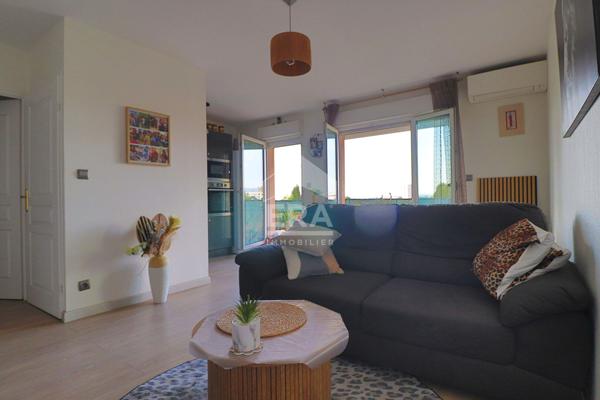Appartement Marseille 2 pièces 42 m² rénové avec terrasse 11 m² vue dégagée  Saint-Loup / Saint-Tronc parking garage