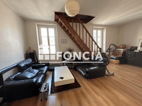 Location Appartement 5 pièces 86.11 m² - 6 RUE MARCEAU Dijon 21000