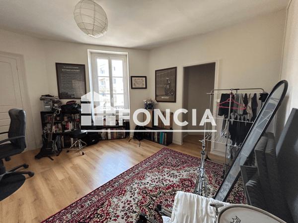 Location Appartement 5 pièces 86.11 m² - 6 RUE MARCEAU Dijon 21000