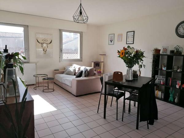 / Location Appartement 2 Pièces 42 m²