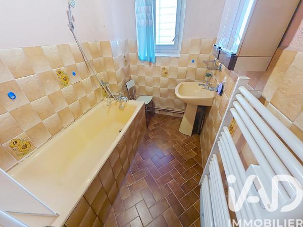 Maison à vendre 4 pièces 90 m² Javerlhac-et-la-Chapelle-Saint-Robert