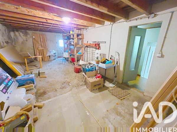 Maison à vendre 4 pièces 90 m² Javerlhac-et-la-Chapelle-Saint-Robert