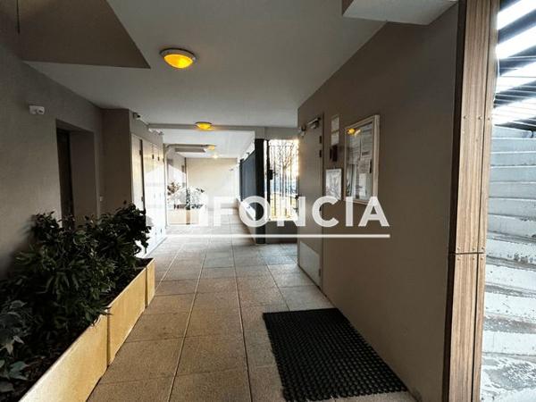 Location Appartement 3 pièces 60.5 m² - 3 RUE LOUISE MICHEL Grenoble 38000