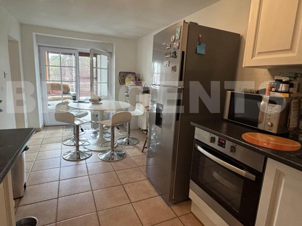 ENSEMBLE IMMOBILIER POUR INVESTISSEUR – 5 LOTS DONT 3 TERRAINS À BÂTIR + MAISON + DÉPENDANCE + TERRE