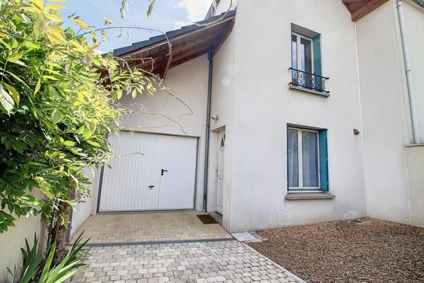 MAISON RUEIL-MALMAISON PLAINE GARE 5 PIECES 3 CHAMBRES PROCHE CENTRE-VILLE ET GARE RER