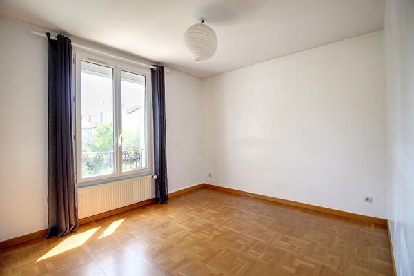 MAISON RUEIL-MALMAISON PLAINE GARE 5 PIECES 3 CHAMBRES PROCHE CENTRE-VILLE ET GARE RER