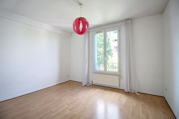 MAISON RUEIL-MALMAISON PLAINE GARE 5 PIECES 3 CHAMBRES PROCHE CENTRE-VILLE ET GARE RER