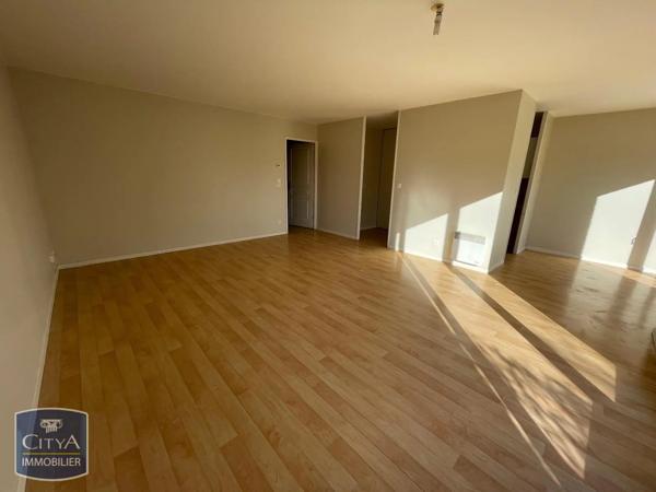 Appartement à louer 3 pièces 68.34m² Arras (62000)