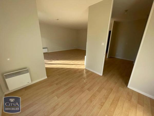 Appartement à louer 3 pièces 68.34m² Arras (62000)