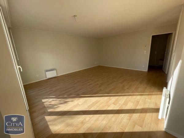 Appartement à louer 3 pièces 68.34m² Arras (62000)