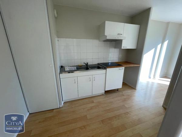 Appartement à louer 3 pièces 68.34m² Arras (62000)