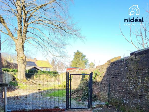 Maison de ville avec beaux volumes et jardin, CAUDRY