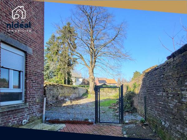 Maison de ville avec beaux volumes et jardin, CAUDRY