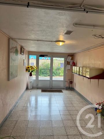 Appartement T6 à vendre  4 pièces - 71,35 m 2   NEVERS  - 58