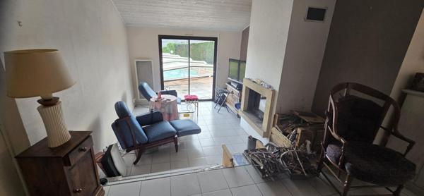 Boulazac Maison d'architecte  plus piscine couverte sur 162 m2 en vente à terme libre soit bouquet plus rente