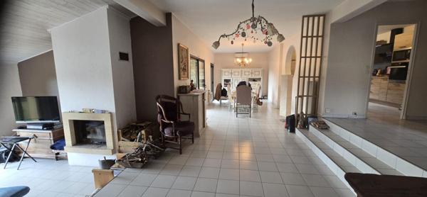 Boulazac Maison d'architecte  plus piscine couverte sur 162 m2 en vente à terme libre soit bouquet plus rente