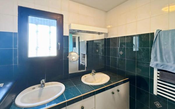 Boulazac Maison d'architecte  plus piscine couverte sur 162 m2 en vente à terme libre soit bouquet plus rente