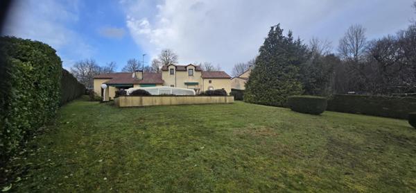 Boulazac Maison d'architecte  plus piscine couverte sur 162 m2 en vente à terme libre soit bouquet plus rente