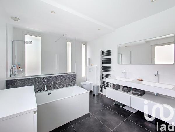 Maison à vendre 10 pièces 290 m² Mérignac