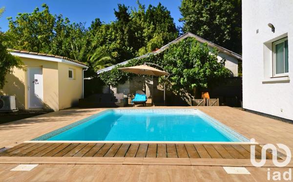 Maison à vendre 10 pièces 290 m² Mérignac
