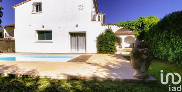 Maison à vendre 10 pièces 290 m² Mérignac