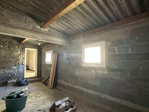 Maison T4 à rénover avec jardin