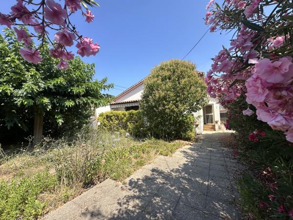 Maison
                                                                                                                                                                                                                                                                                                                        4 pièce(s)                                                                                                                                                                                                          2 chambre(s)                                                                                                                                                                                                          107.92  m²