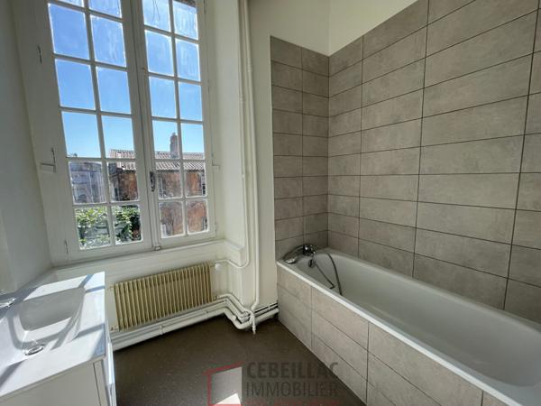 Appartement 7 pièce(s) 4 chambre(s) 212.23 m²